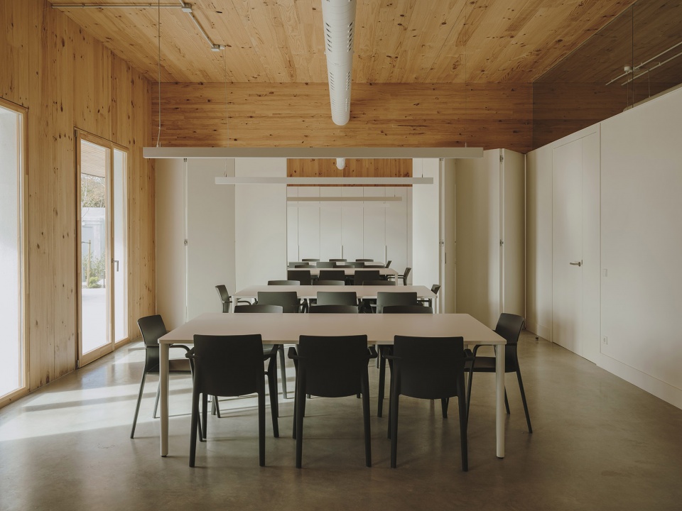 Alzheimers Day Center by GCA Architects