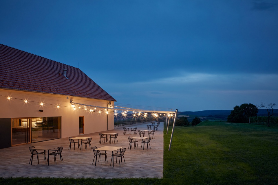 Wine Bar Reisten Original Regional Architecture