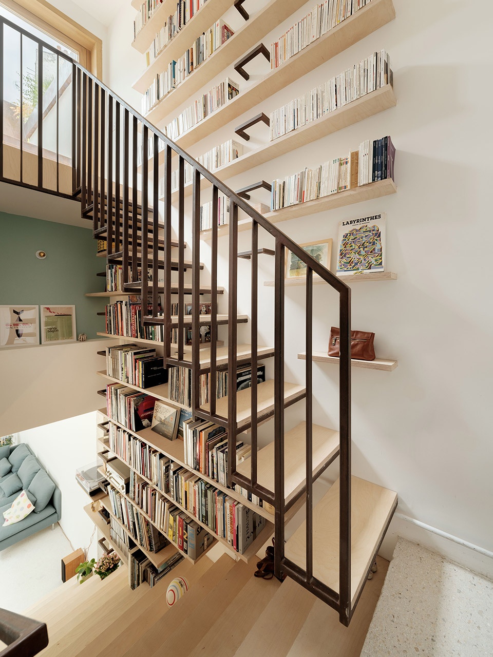 housing and ateliers in rue polonceau paris by yua studio darchitecture