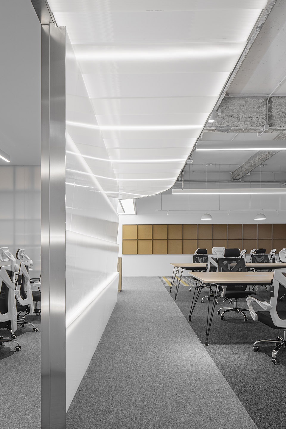 cyber white garden office space design for an advertising media firm beijing by ateliertree