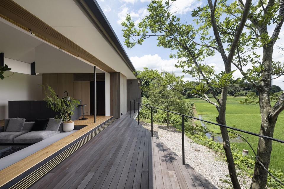 villa tsukuba japan by naoi architecture design office