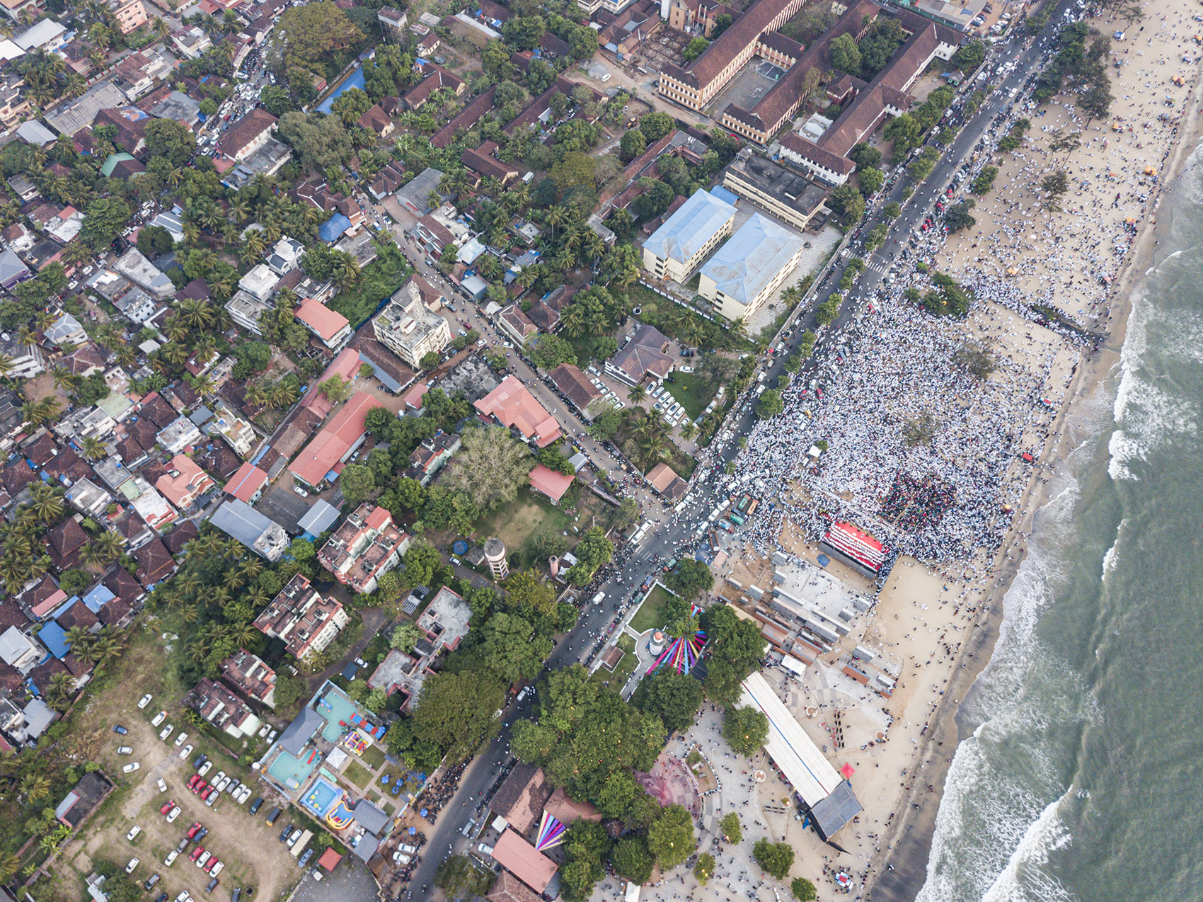 freedom square india by de earth architects