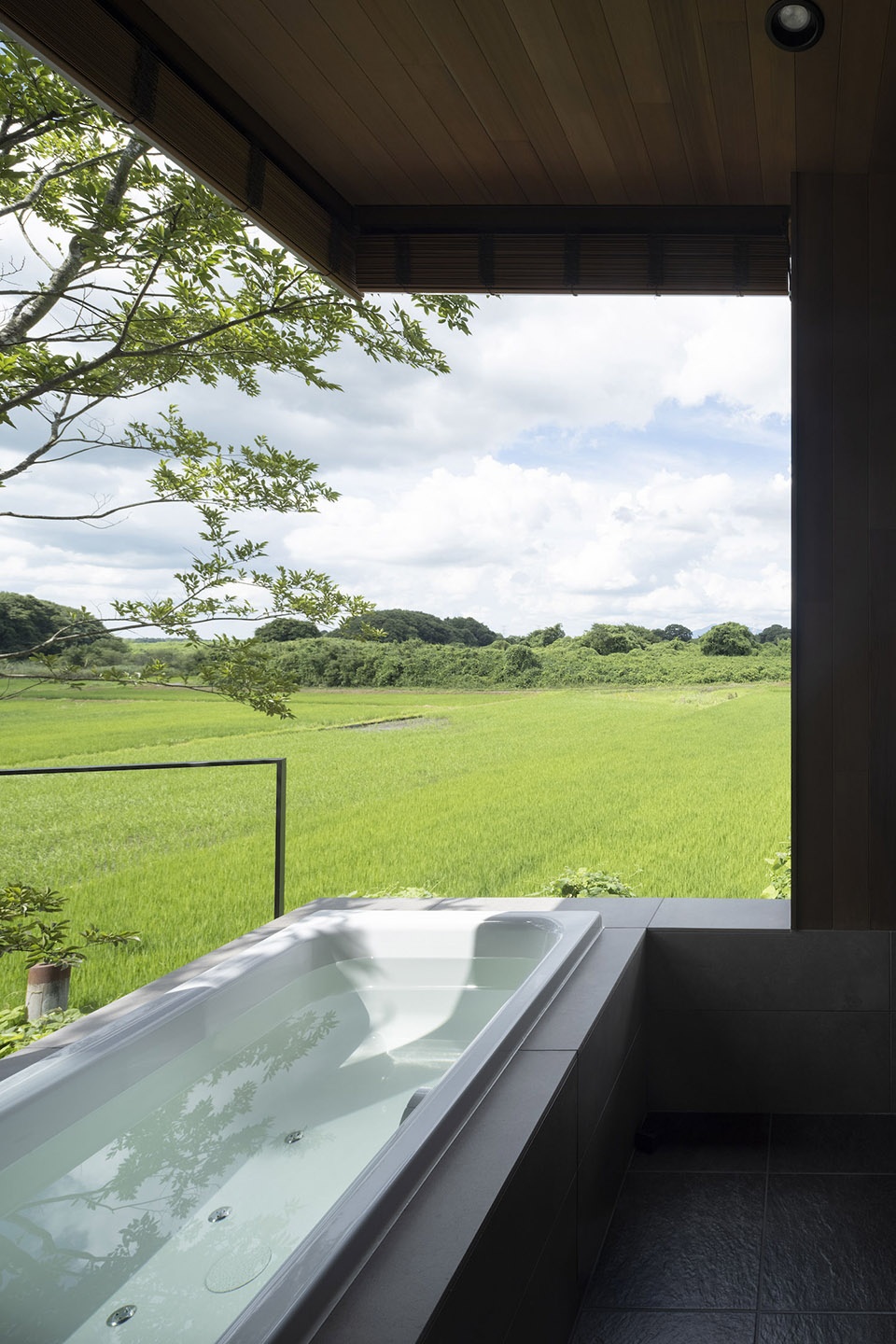 villa tsukuba japan by naoi architecture design office