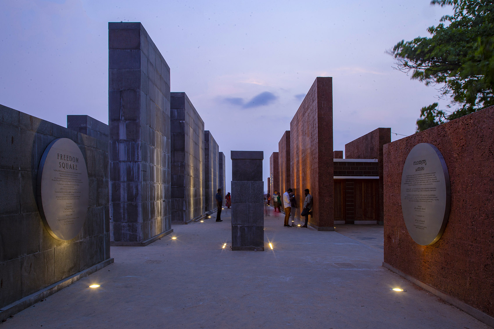 freedom square india by de earth architects