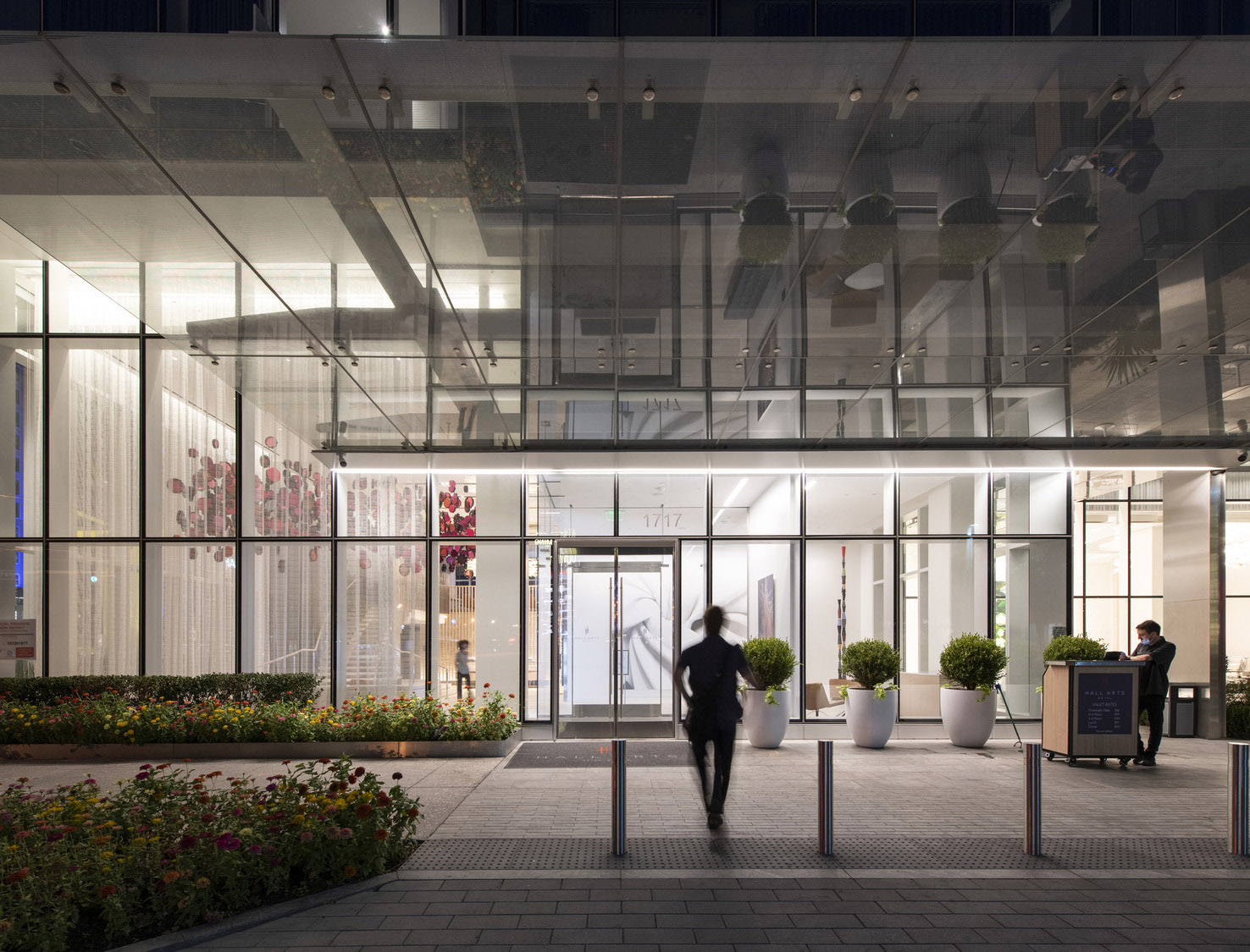 Hall Arts Hotel and Residences by HKS - 谷德设计网