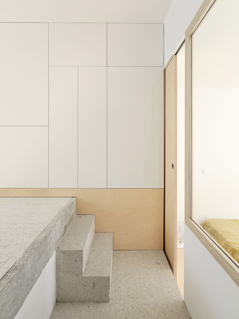 housing and ateliers in rue polonceau paris by yua studio darchitecture