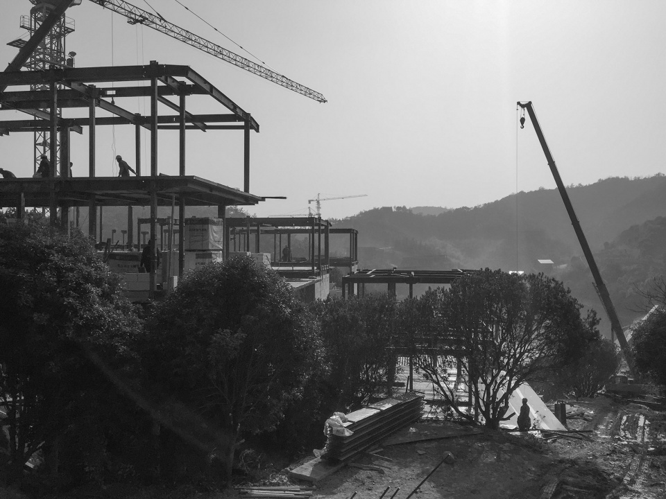 J Lalli Valley Villa gad