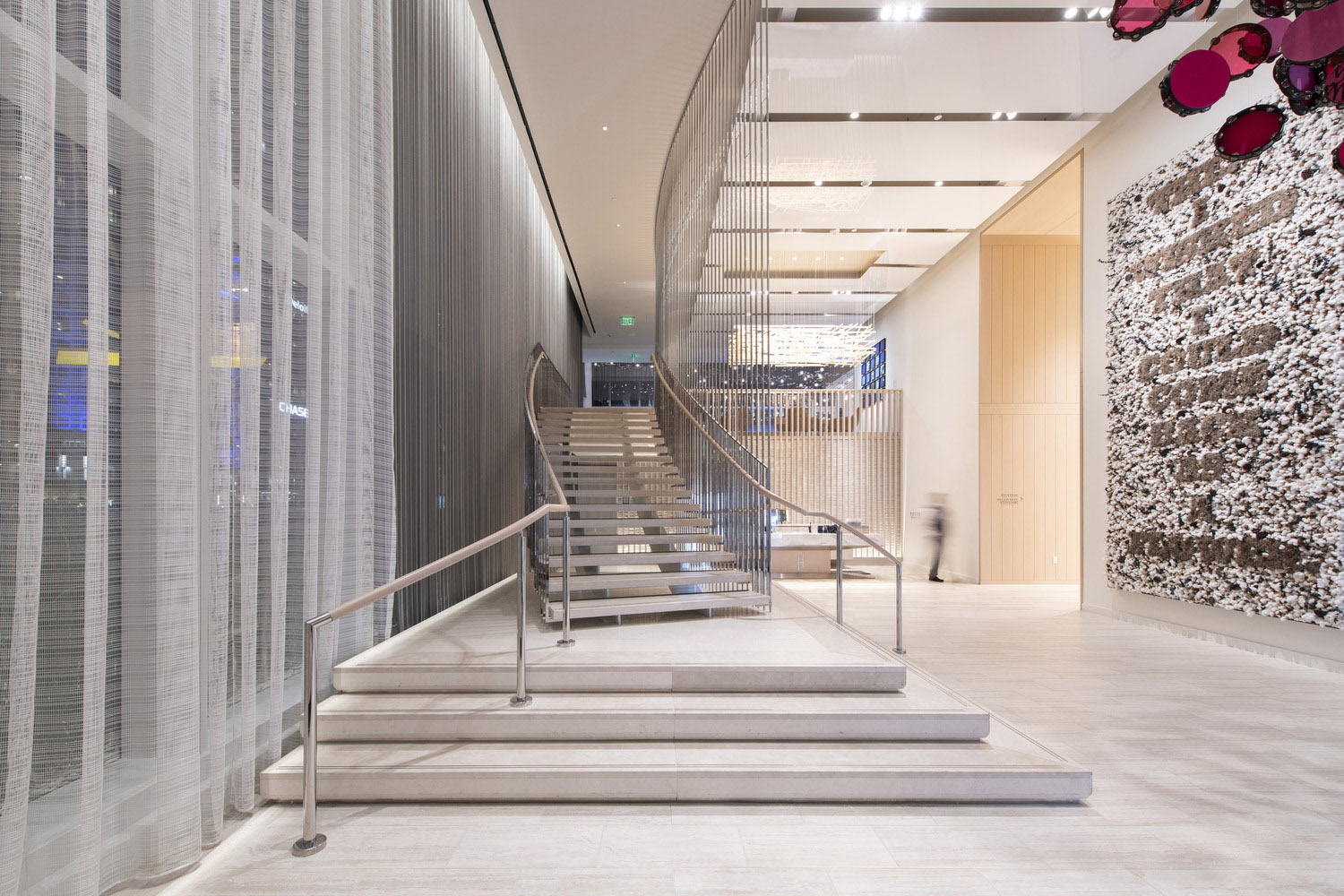 Hall Arts Hotel and Residences by HKS - 谷德设计网