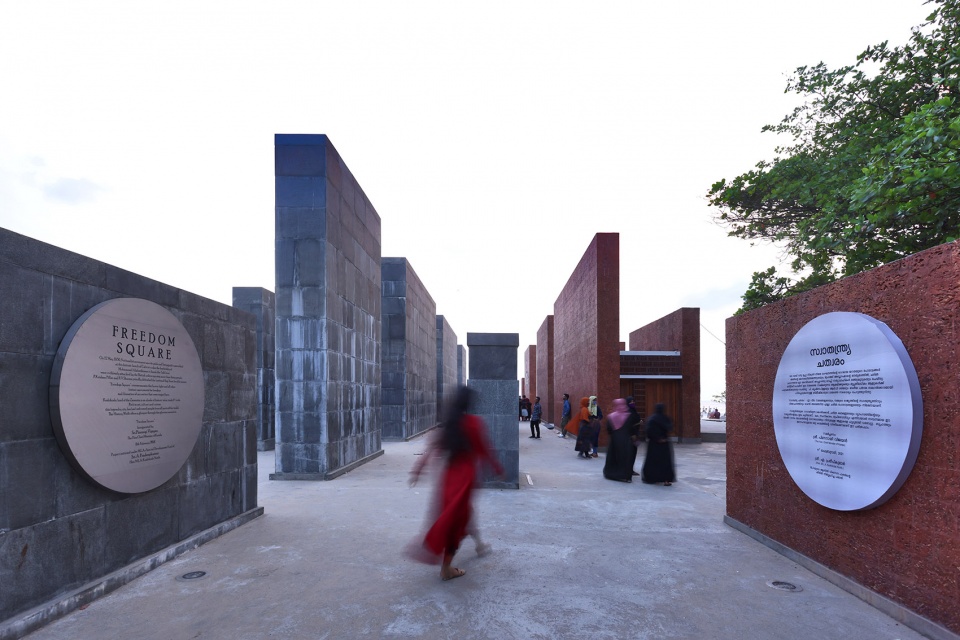 freedom square india by de earth architects