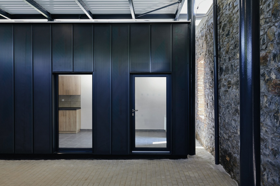 stodola 21 renovation czech by domyjinak architects16