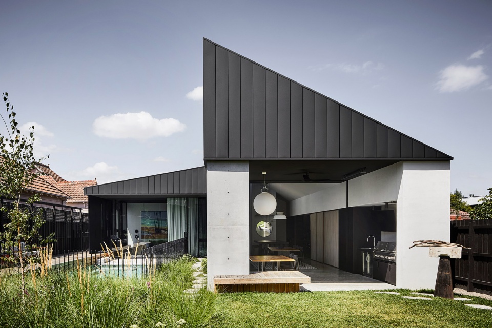 Colonnade House by Splinter Society Architecture