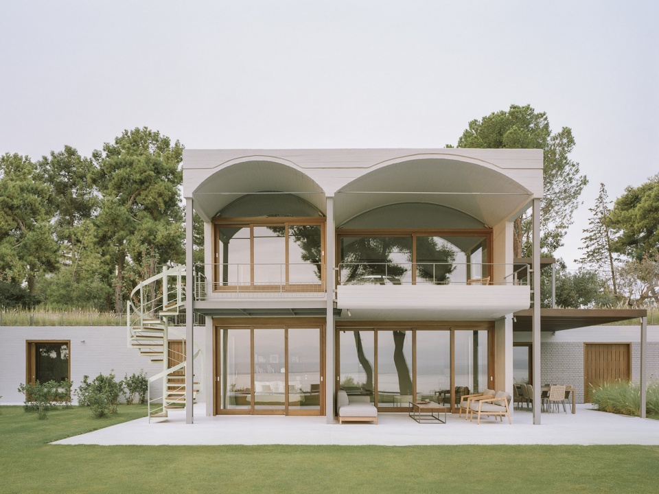 st minas house by neiheiser argyros