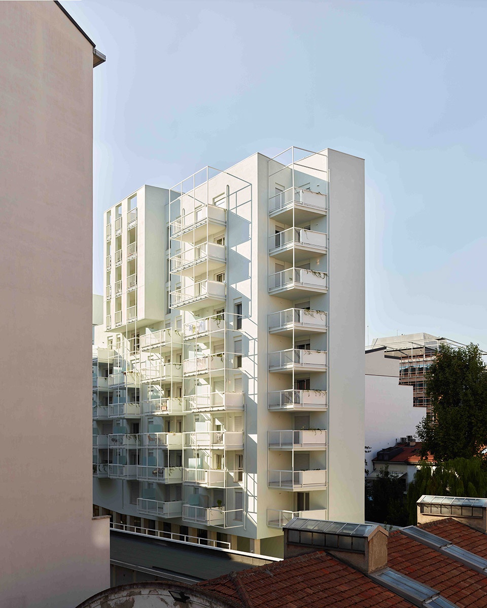Casa Selene by Degli Esposti Architetti