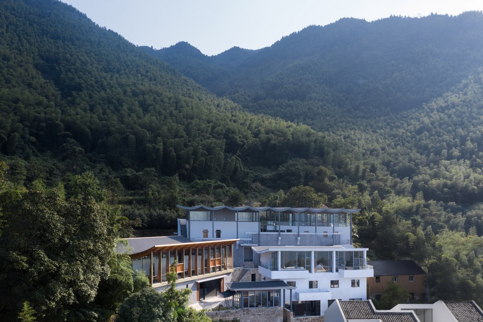 roof iii china by atelier lai