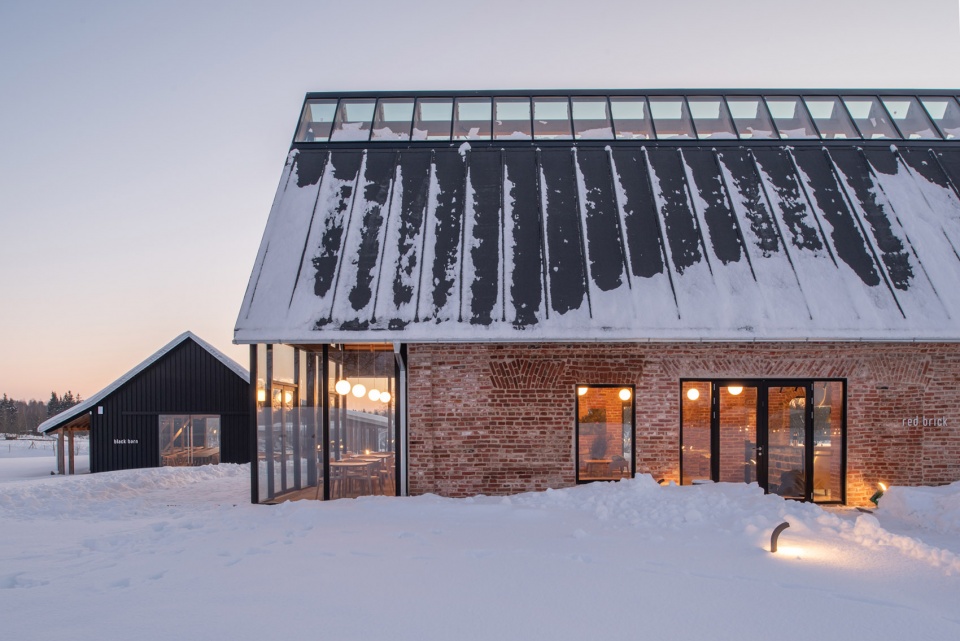 Farmers circle by do architects