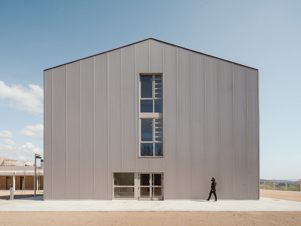 Serra de Noet High School by Fabregat Fabregat arquitectes
