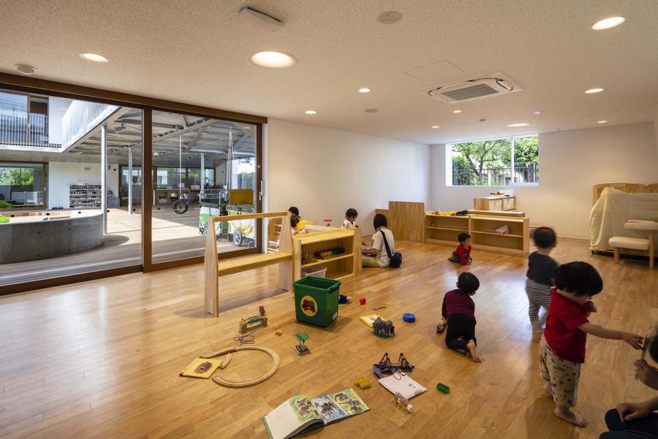 higashitateishi nursery school by aisaka architects atelier