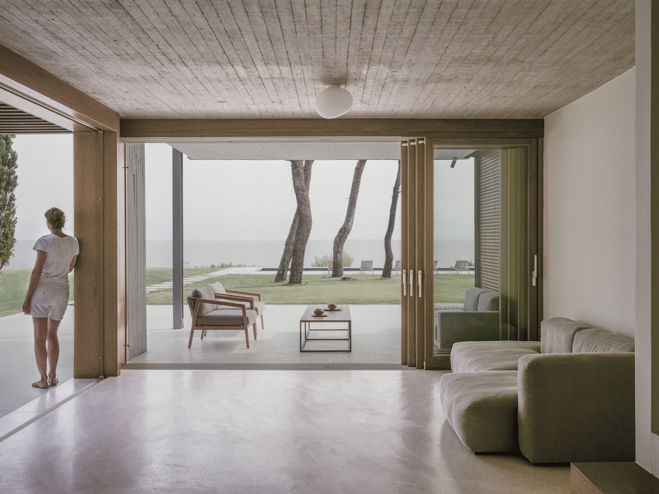 st minas house by neiheiser argyros