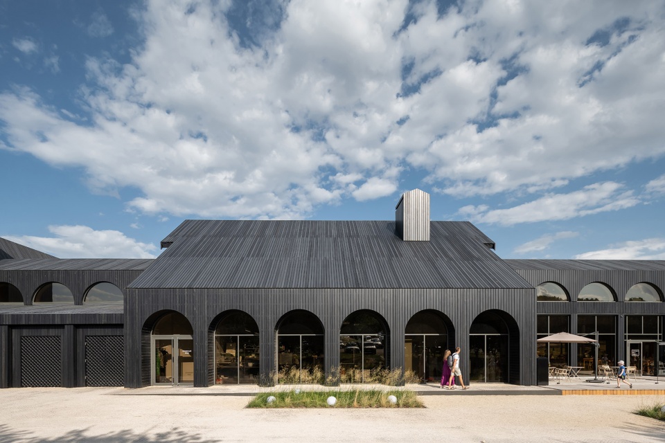 the hospitality center in the park kudykina gora by megabudka