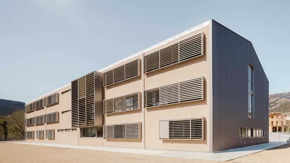 Serra de Noet High School by Fabregat Fabregat arquitectes