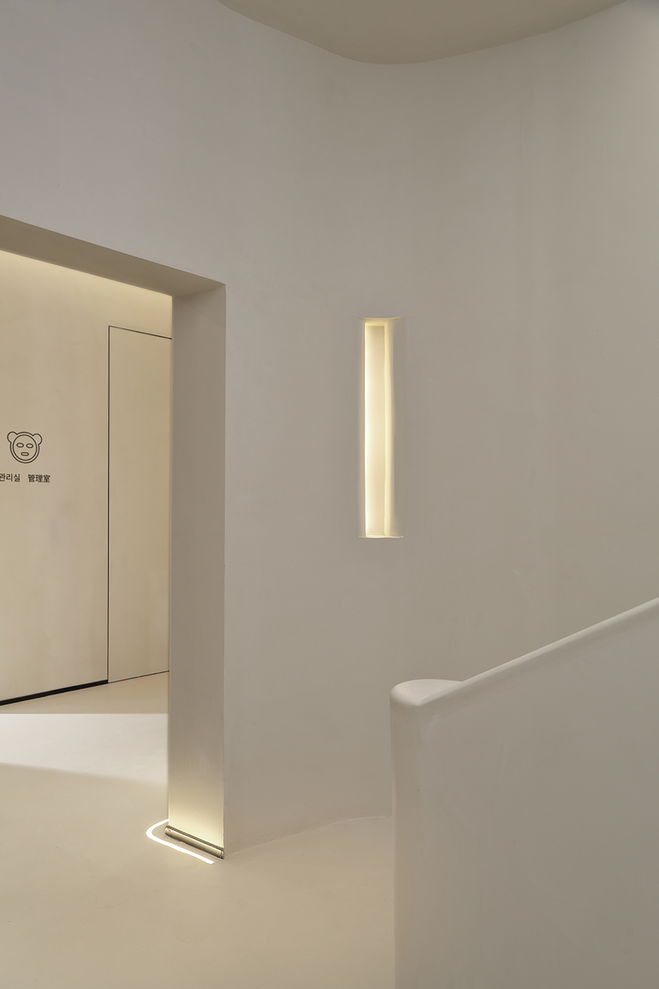 abear beauty china by moothan design