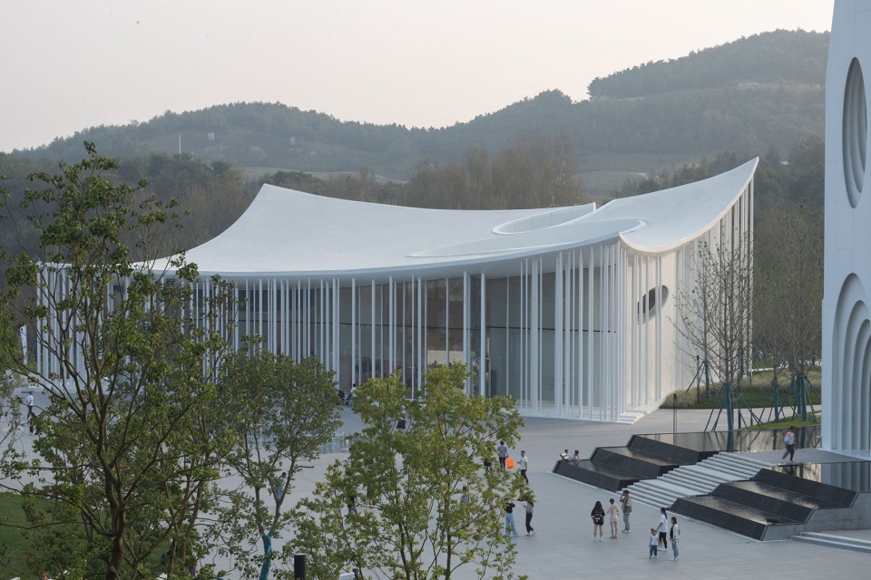 cang ma mountain flying carpet qingdao atour town parent kid centre china by gn architects