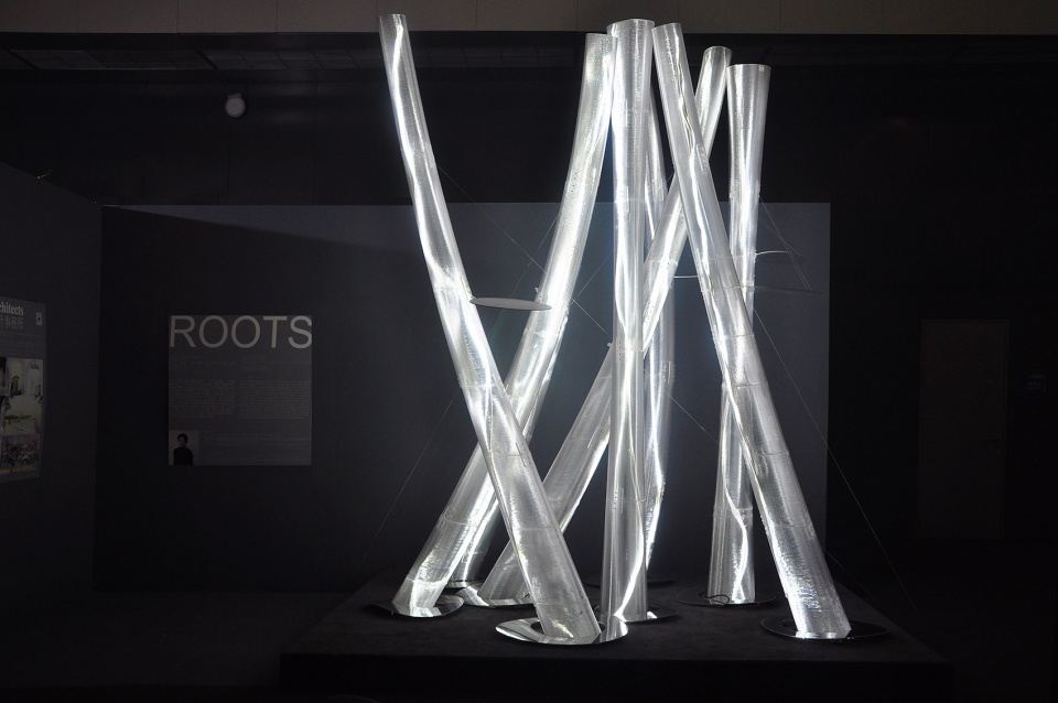 ROOTS Moon Architecture