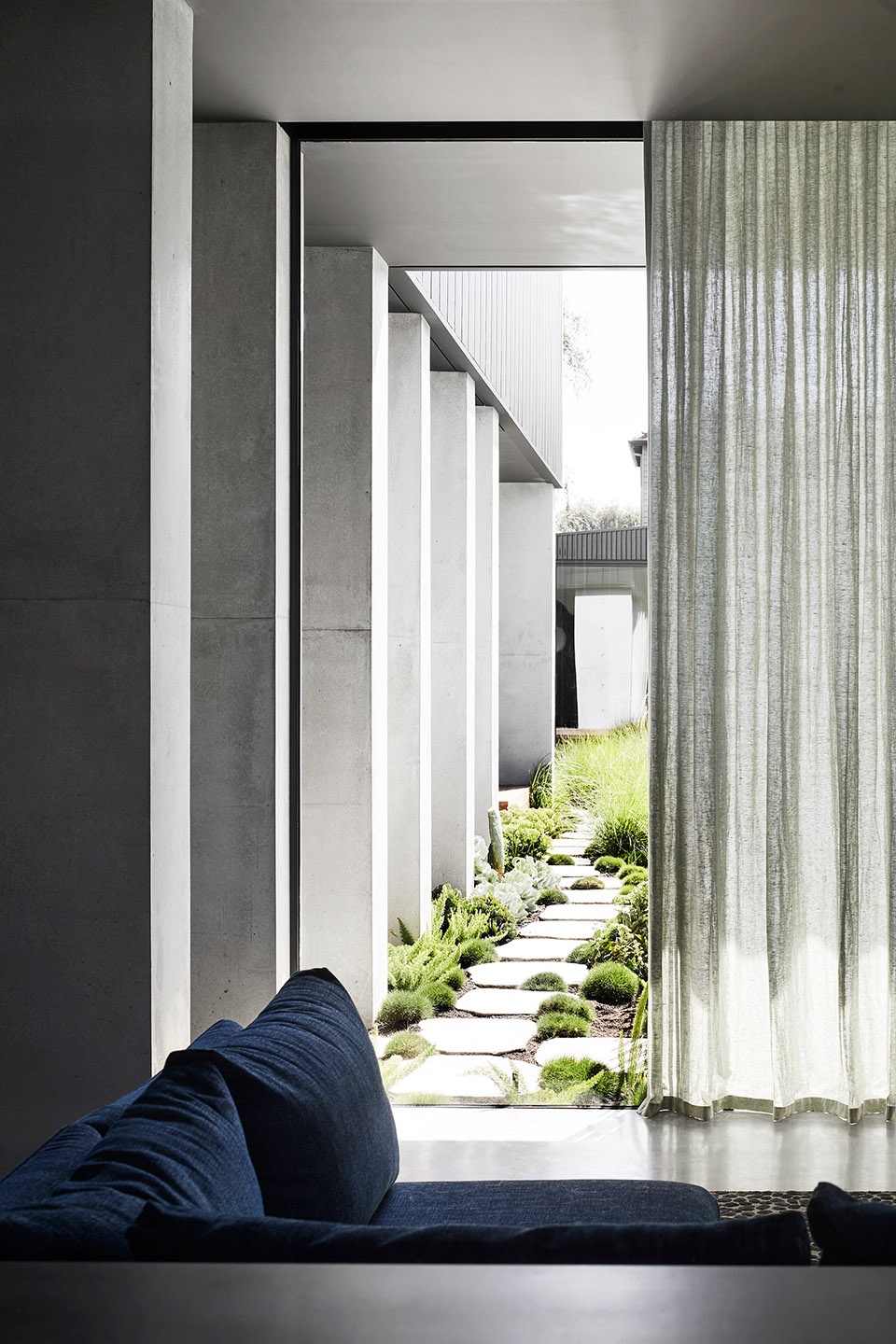 Colonnade House by Splinter Society Architecture
