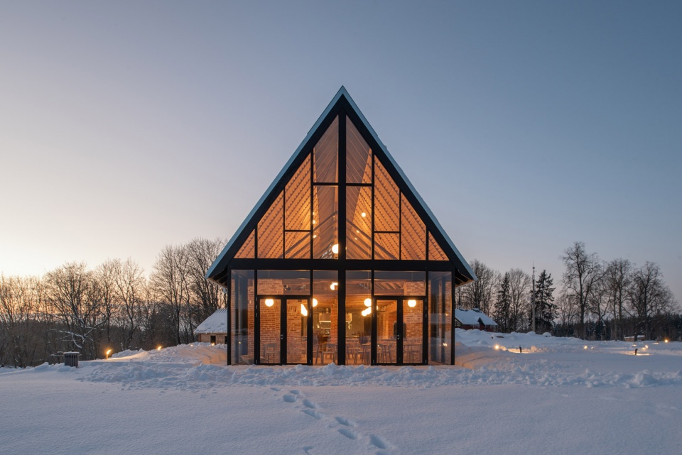 Farmers circle by do architects