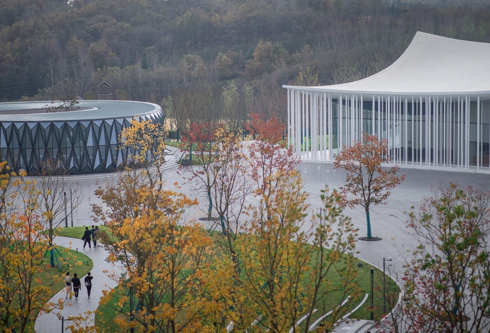 cang ma mountain flying carpet qingdao atour town parent kid centre china by gn architects