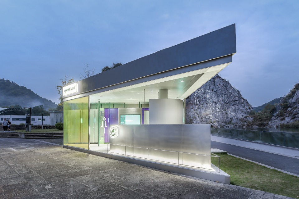 phoenix international creative park lansing toilet by lsd architects
