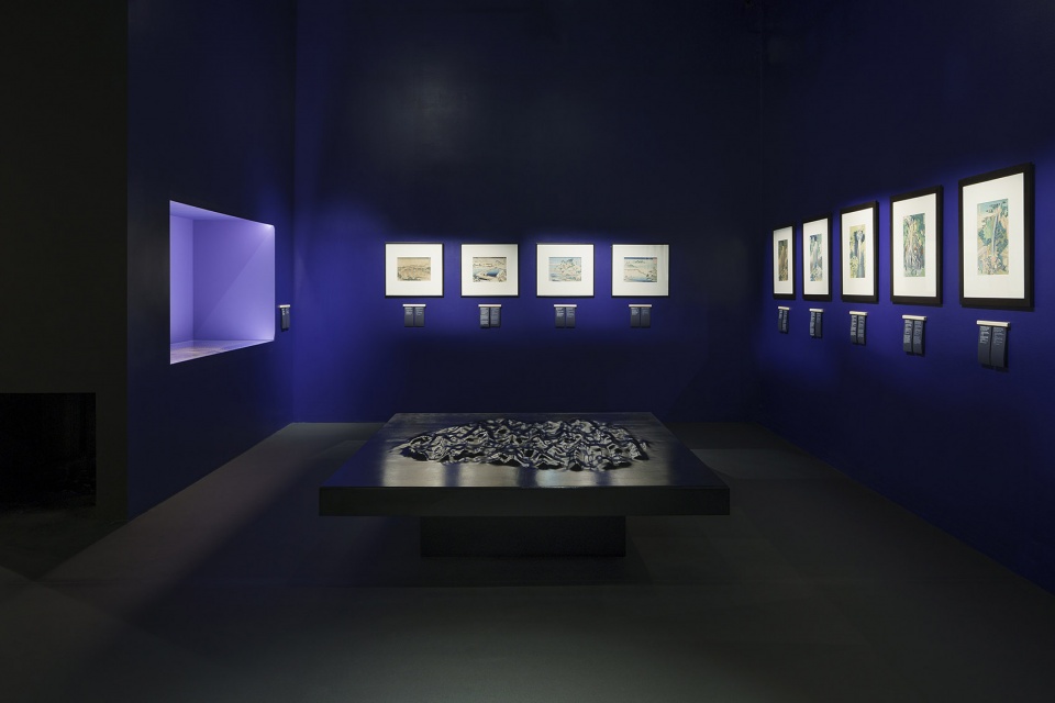 the exhibition hokusai passages by narchitektura