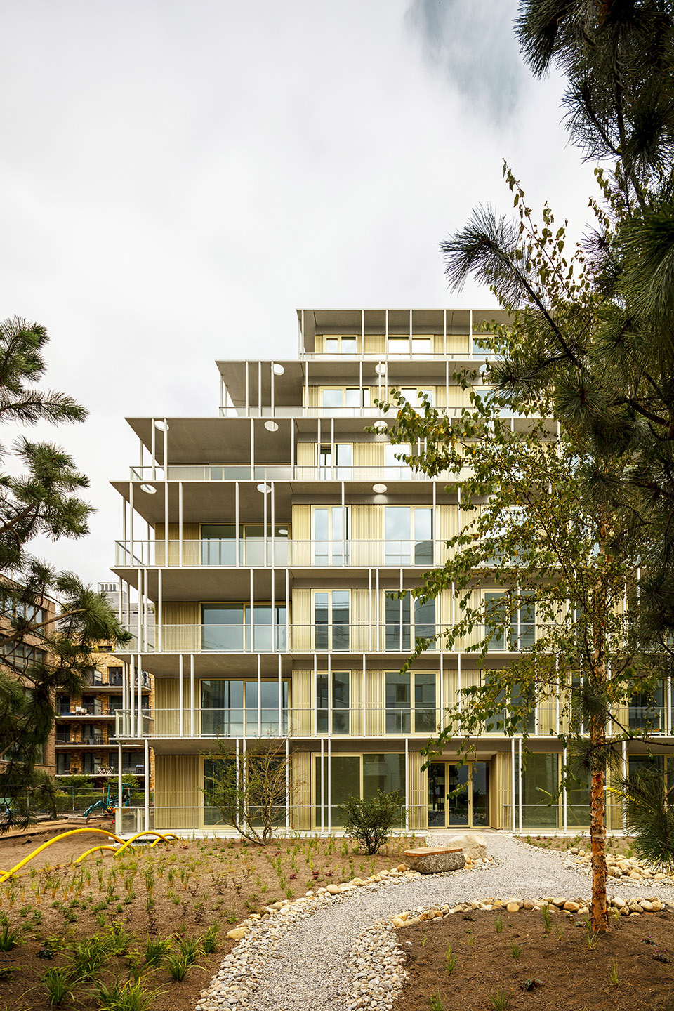 the line by orange architects