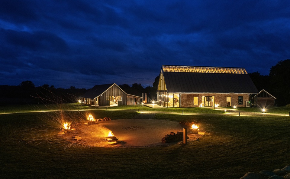 Farmers circle by do architects