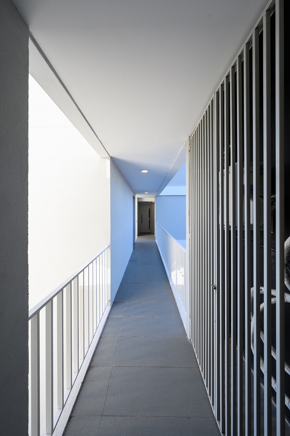 ocantos 235 building by masarqs