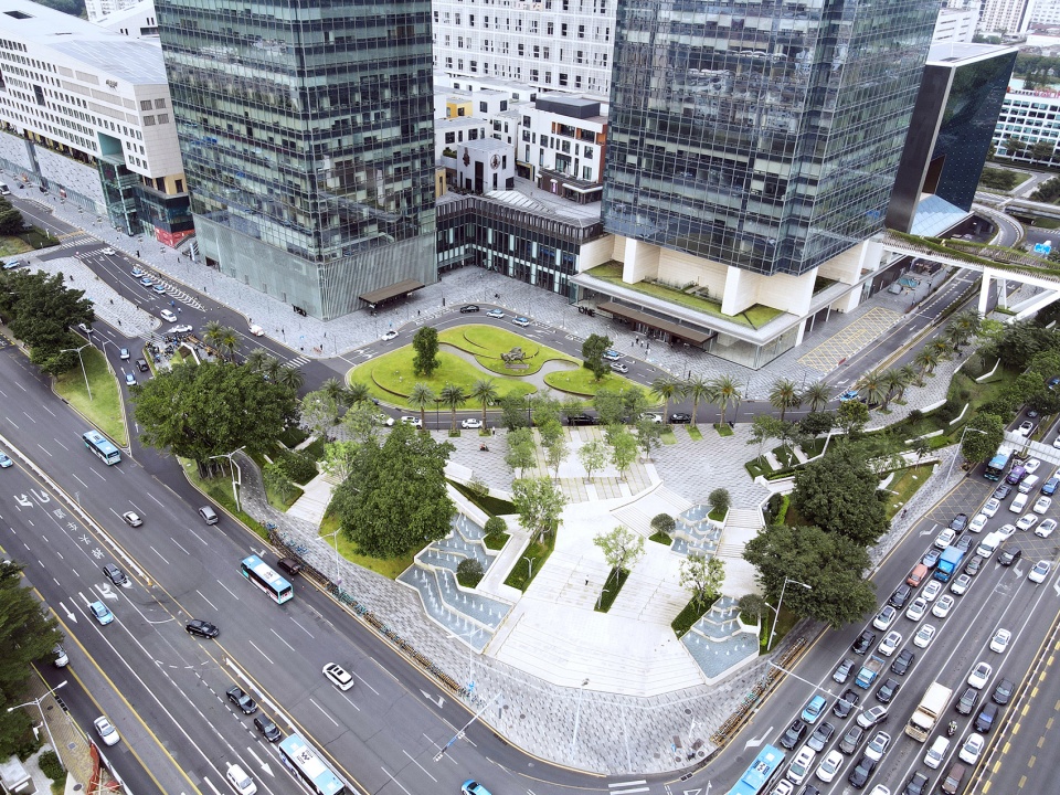 south plaza of shum yip upperhills china by zds