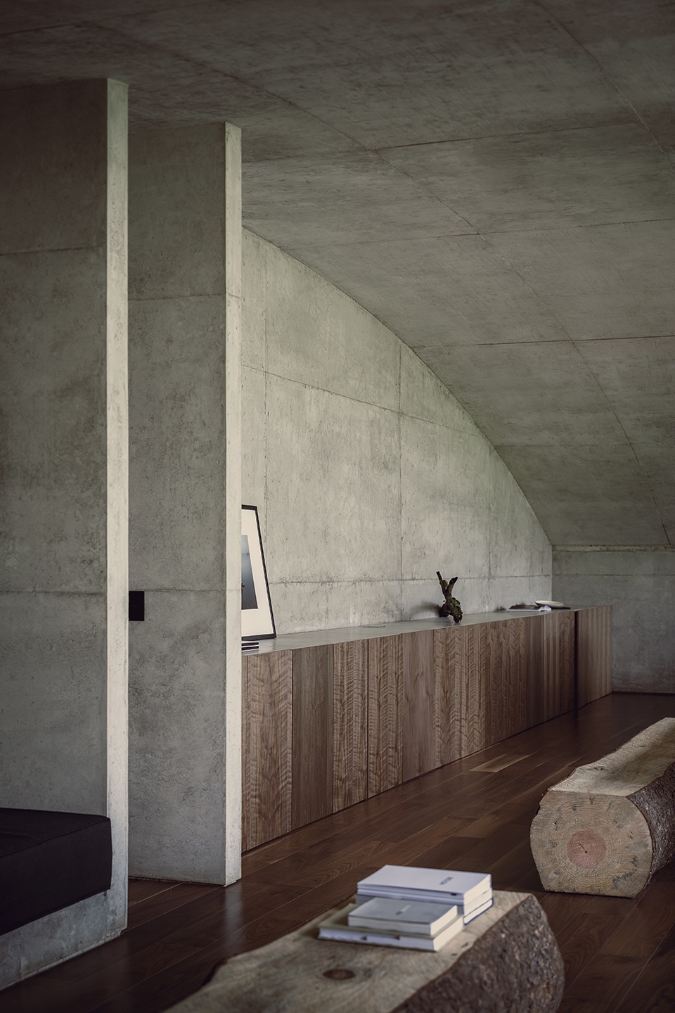 the hill in front the glen by hw studio
