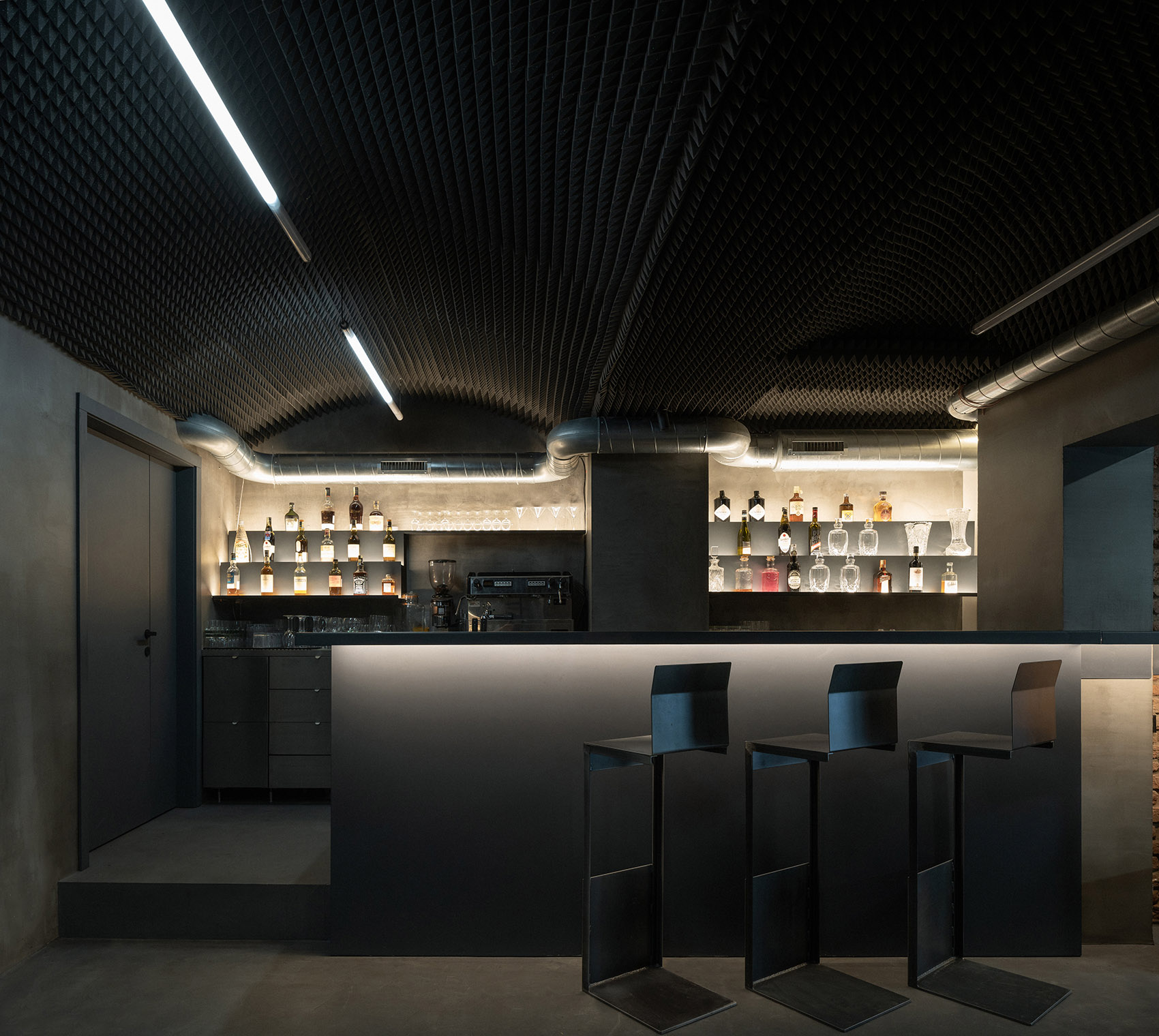 Bar Studio Krymská in Prague by PAPUNDEKL ARCHITECTS 谷德设计网