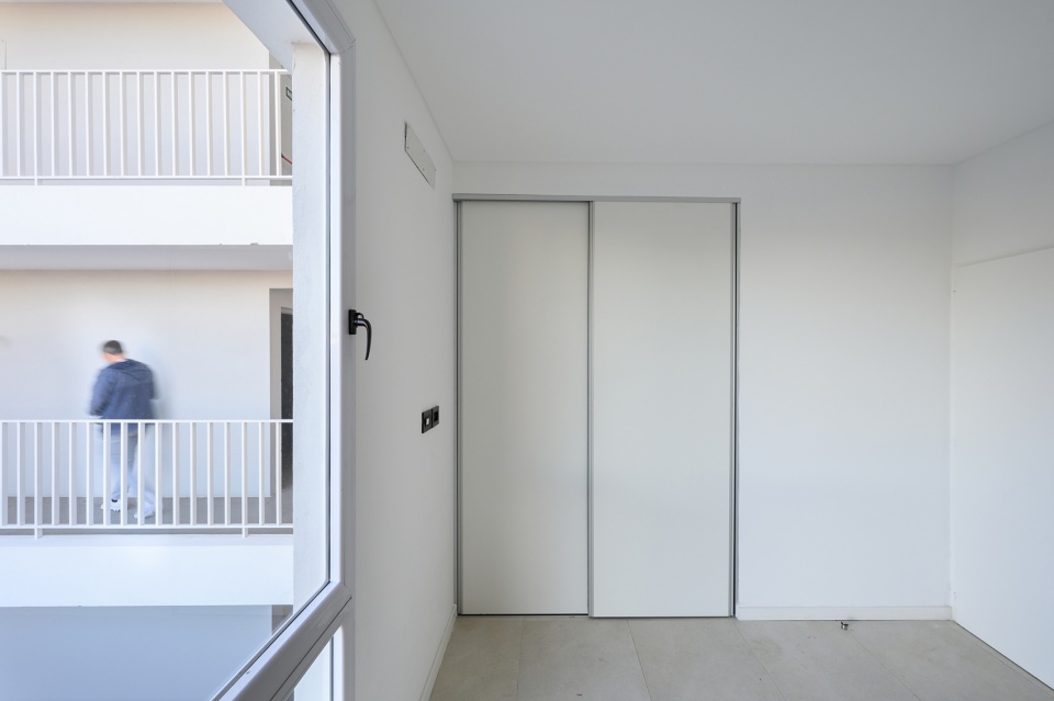 ocantos 235 building by masarqs