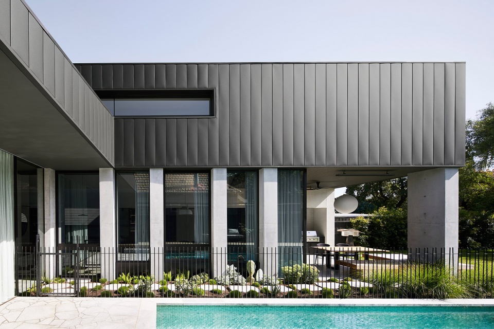 Colonnade House by Splinter Society Architecture