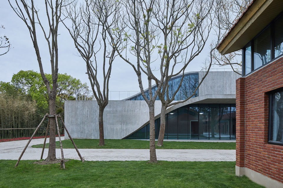 dongfeng parlor exhibition hall of the future town china by original design studiotjad