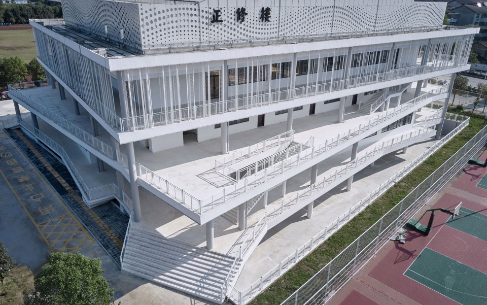 Yihuang 1st High School Complex Leeko Studio