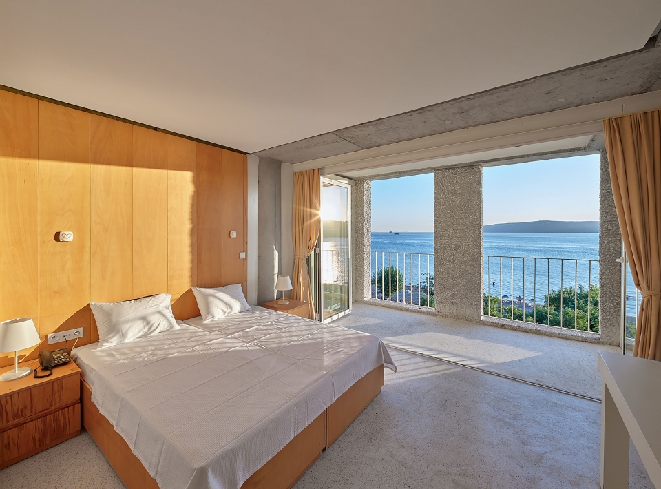 veterans house by yalin architectural design