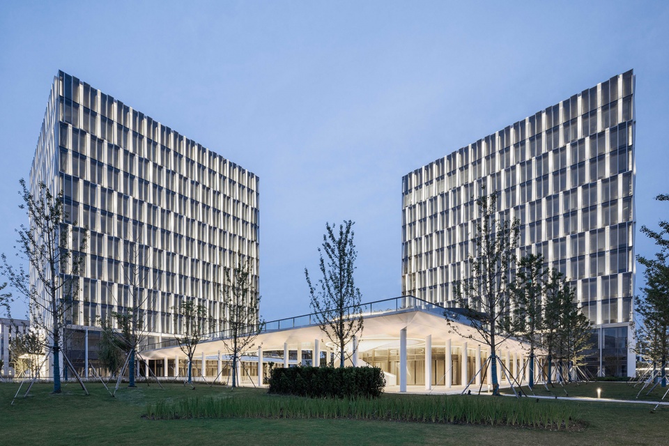caohejing science and technology oasis phase 4 china by gmp