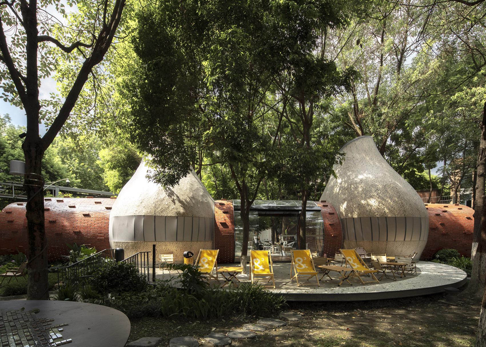 miss dong and martin public art space china by chengdu zaixing architectural desgin firm