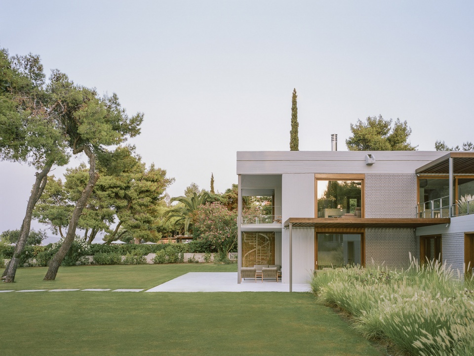 st minas house by neiheiser argyros