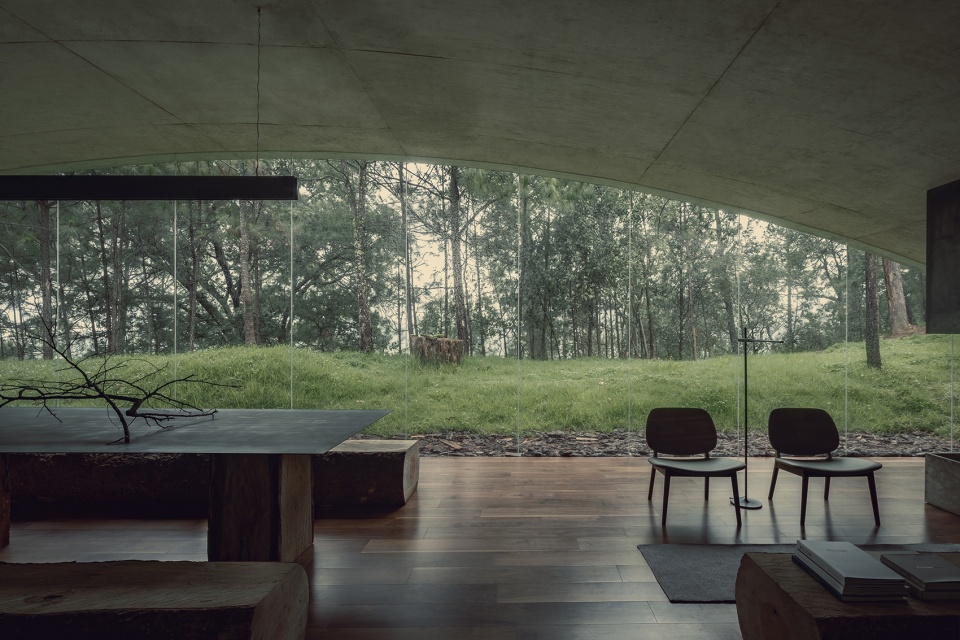 the hill in front the glen by hw studio