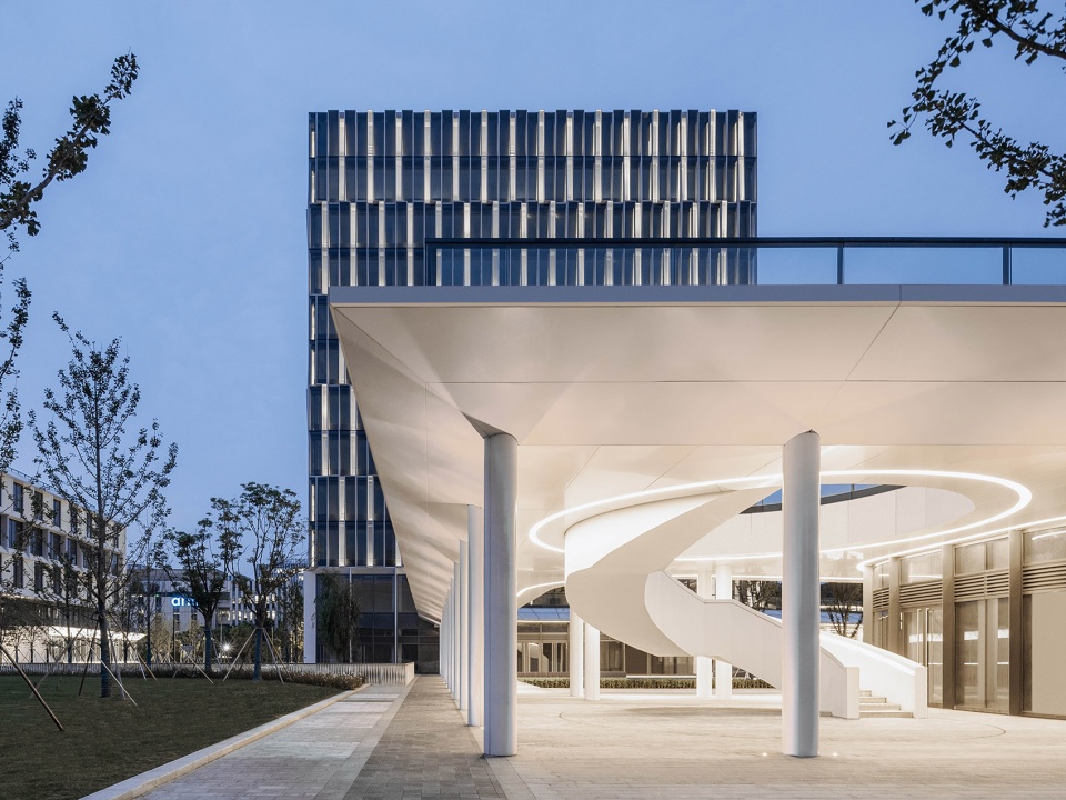 caohejing science and technology oasis phase 4 china by gmp