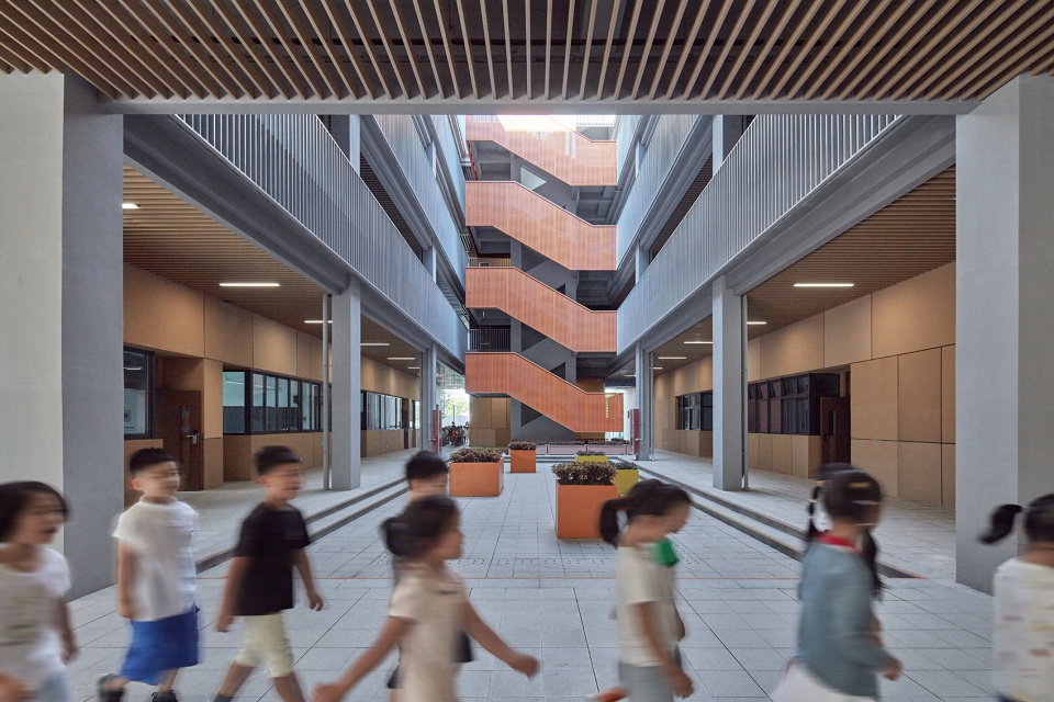 jingchao primary school and kindergarten affiliated to hangzhou normal university china by ua design