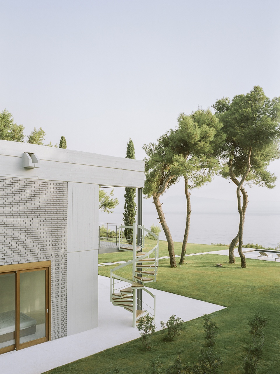 st minas house by neiheiser argyros